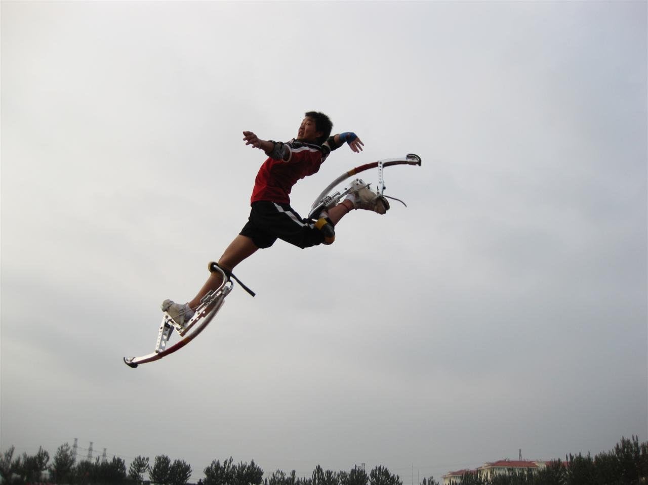 Skyrunner Adult Kangaroo Shoes Men Jumping Stilts Men Women Fitness Exercise (155~200 Ibs/70~90kg) Bouncing Shoes