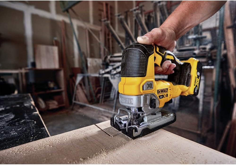 Dewalt DCS334BR 20V MAX XR Brushless Lithium-Ion Cordless Jig Saw (Tool Only) (Renewed)