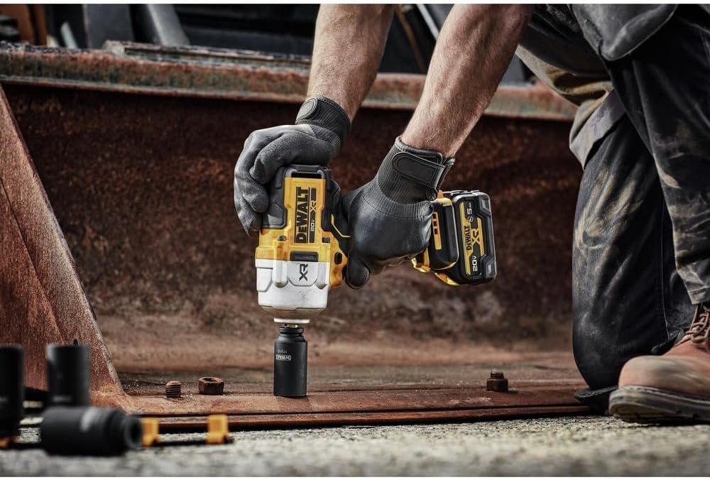 DEWALT 20V MAX Cordless Impact Wrench, 1/2' Hog Ring, High Torque, Brushless, Bare Tool Only (DCF961B)