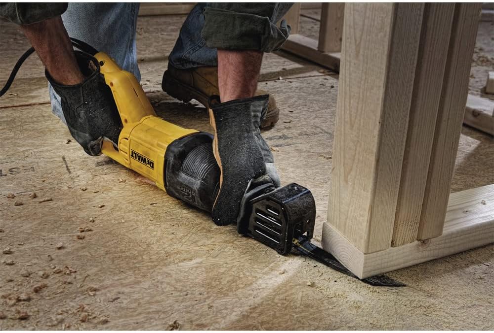 DEWALT Reciprocating Saw, 12 Amp, 2,900 RPM, 4-Position Blade Clamp, Variable Speed Trigger, Corded (DWE305)