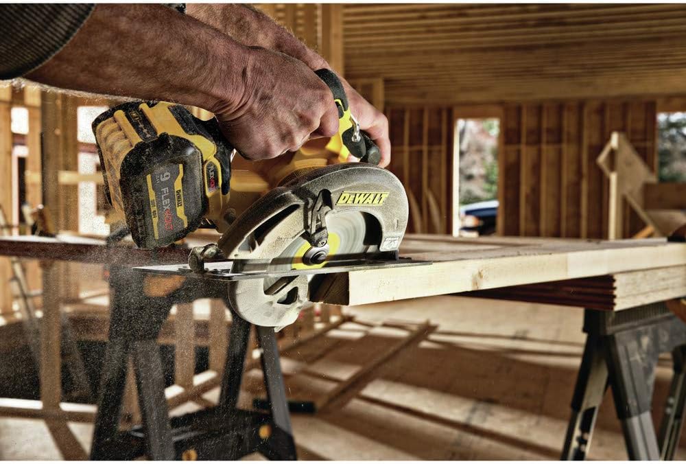 DEWALT FLEXVOLT 60V MAX* Circular Saw with Brake, 7-1/4-Inch, Tool Only (DCS578B)