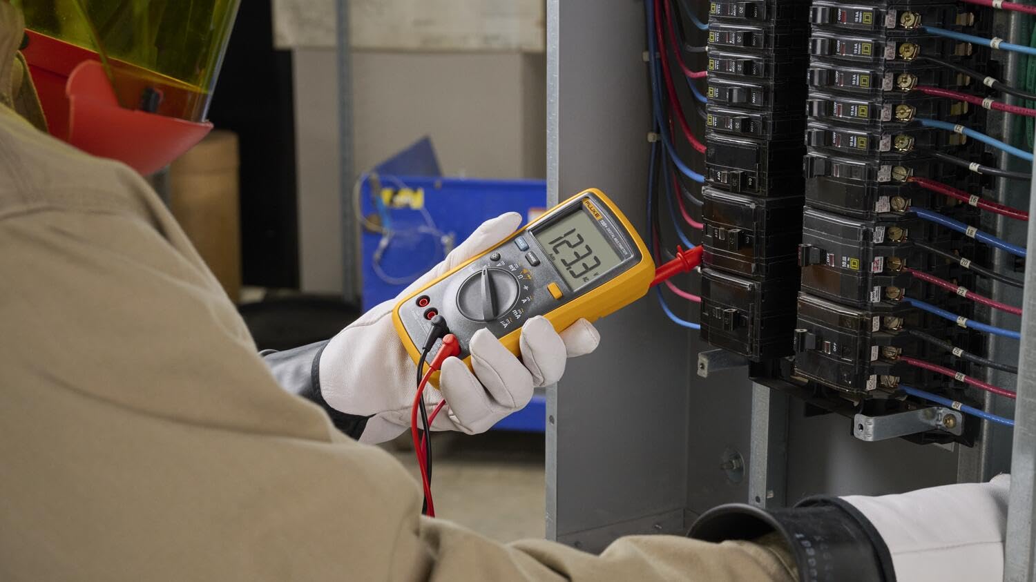 Fluke 15B+ Digital Multimeter, for Electrical Applications, Measures AC/DC Voltage and Current Measurements up to 1000V and 10A, Along with Resistance, Continuity, Diode, and Capacitance Capabilities