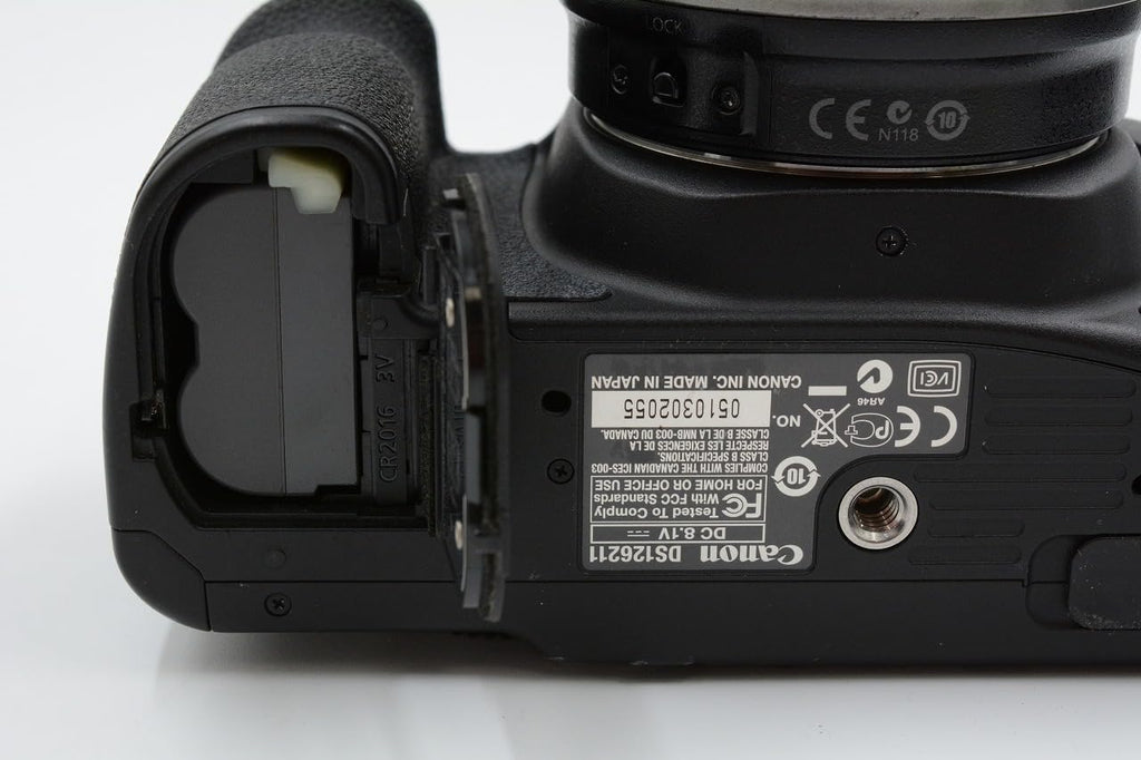 Canon EOS 50D 15.1MP Digital SLR Camera with EF-S 18-200mm f/3.5-5.6 IS Standard Zoom Lens