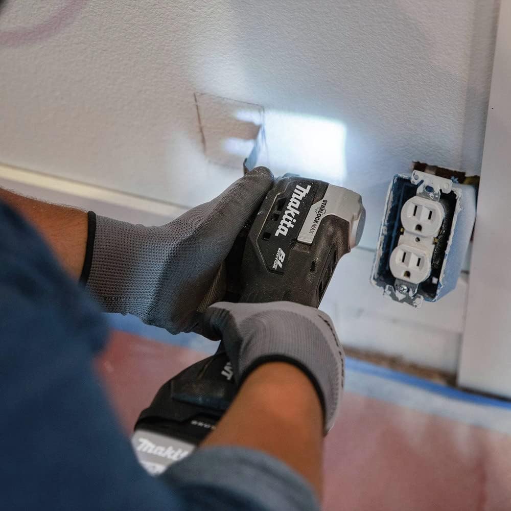Makita XMT04ZB 18V LXT® Lithium-Ion Sub-Compact Brushless Cordless StarlockMax® Multi-Tool, Tool Only
