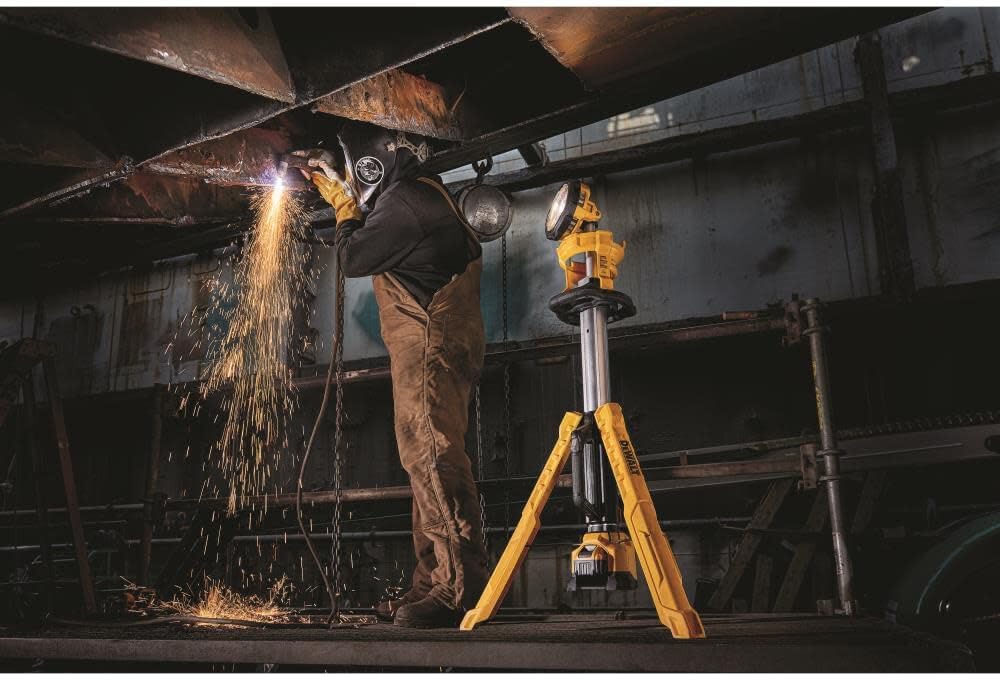DEWALT 20V MAX LED Work Light with Stand, Tripod Light, 3000 Lumens of Brightness with 3 Modes, Tool Only (DCL079B)