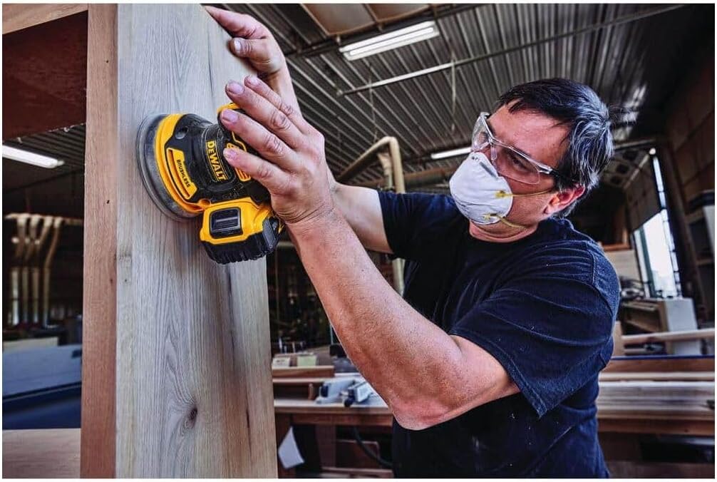 DEWALT 20V MAX Orbital Sander Cordless, 5-Inch Sander Tool, 2.Ah, 8,000-12,000 OPM, Variable Speed Dial, Storage Bag, Battery and Charger Included (DCW210D1)