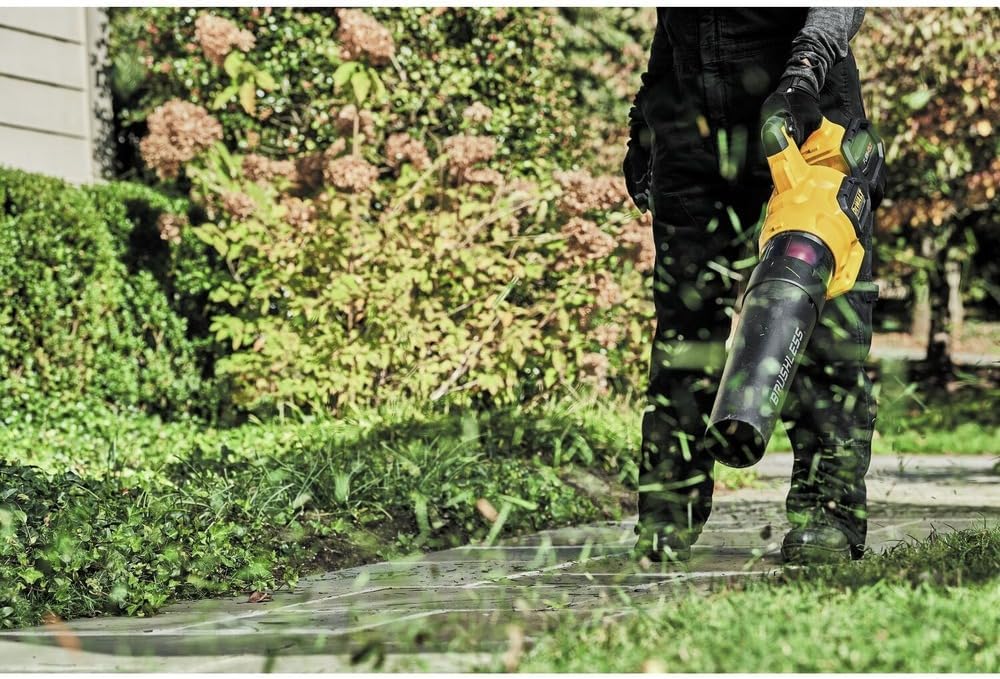 DEWALT 60V MAX* FLEXVOLT Leaf Blower, Cordless, Handheld, 125-MPH, 600-CFM, Tool Only (DCBL772B)