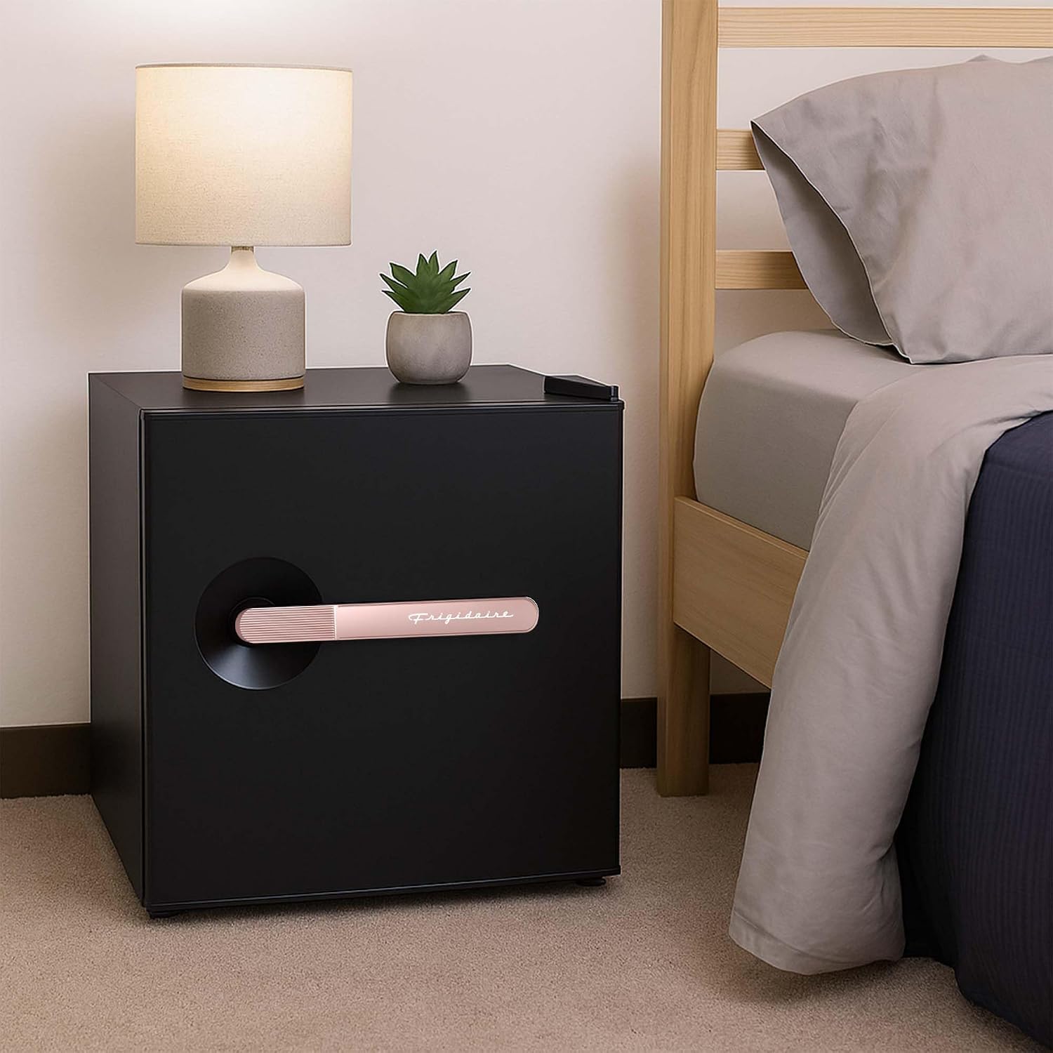 Frigidaire BLACK-ROSEGOLD Retro Mini Refrigerator-Energy Saving-Adjustable Thermostat Control-Side Mounted Bottle Opener-Ideal for Dorm, Office, RV, Garage, Apartment 1.6 Cubic Feet