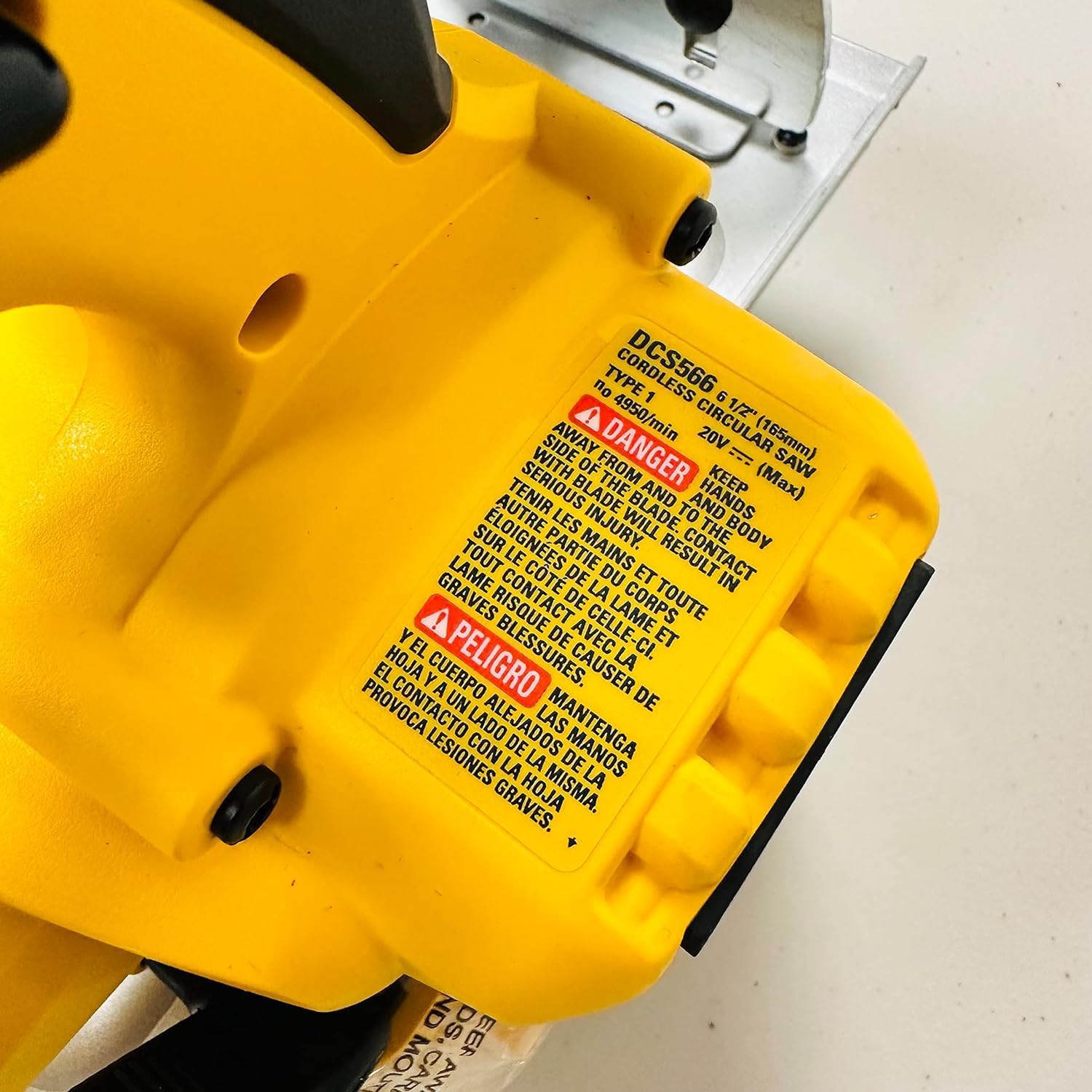 DEWALT DCS566 20V Circular Saw, 20V Cordless Brushless 6.5'' Circular Saw (Bare Tool Only, Bulk Packed), Yellow