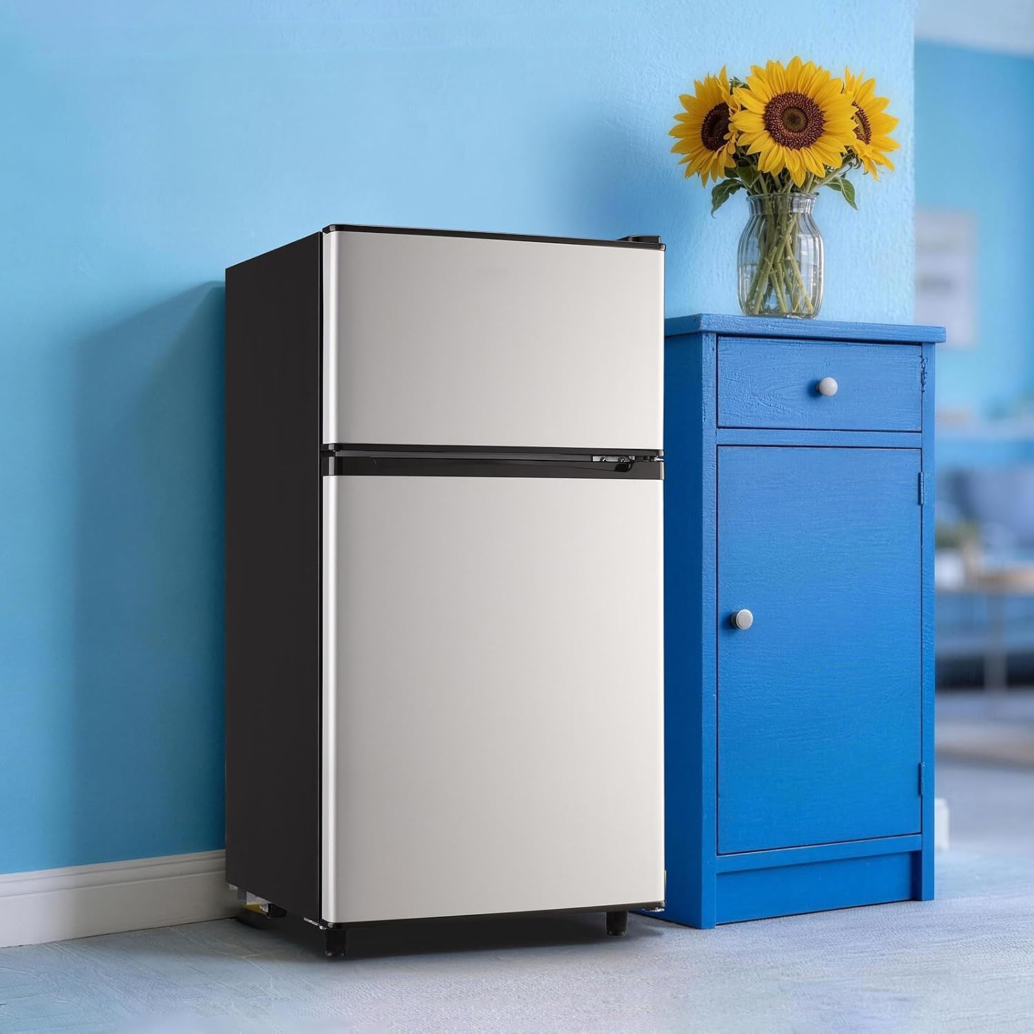 WANAI Mini Fridge with Freezer, 3.5 cubic feet 2- Doors Small Refrigerator Features 7 Gear Mechanical Control, Side Bottle Rack, Ideal for Dorm, Kitchen, Apartment, Office, Silver