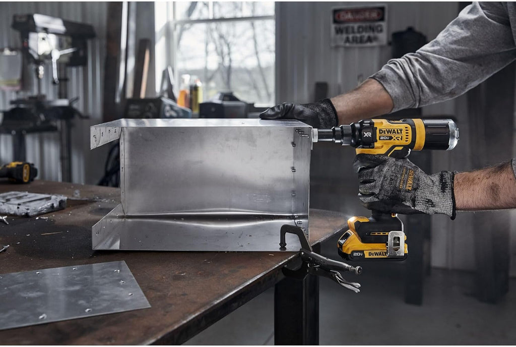 DEWALT 20V MAX XR Cordless Rivet Tool, 3/16', Battery and Charger Included (DCF403D1)
