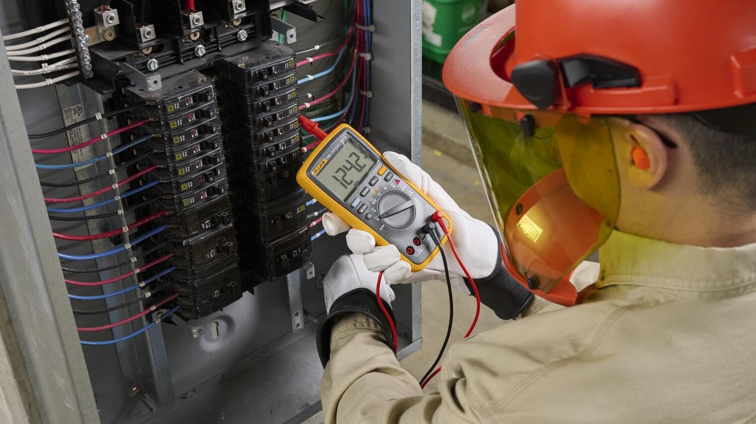 Fluke 17B+ Digital Multimeter, for Electrical Applications, Measures AC/DC Voltage 1000V, Current Measurements to 10A, Resistance, Continuity, Diode, Capacitance, Frequency, and Temperature Testing