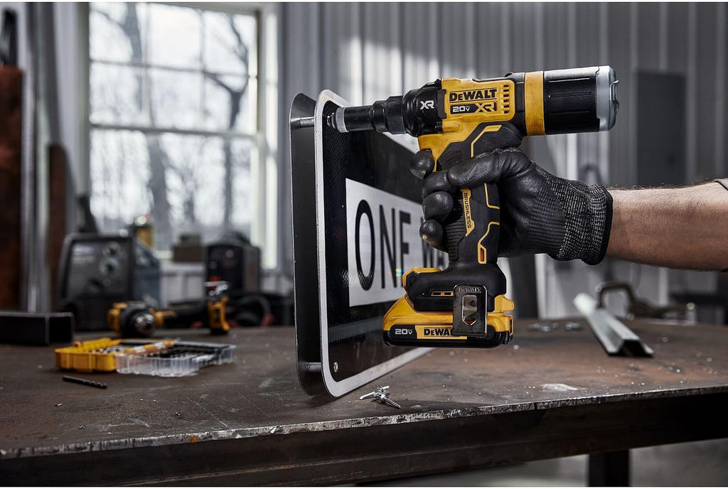 DEWALT 20V MAX XR Cordless Rivet Tool, 3/16', Battery and Charger Included (DCF403D1)