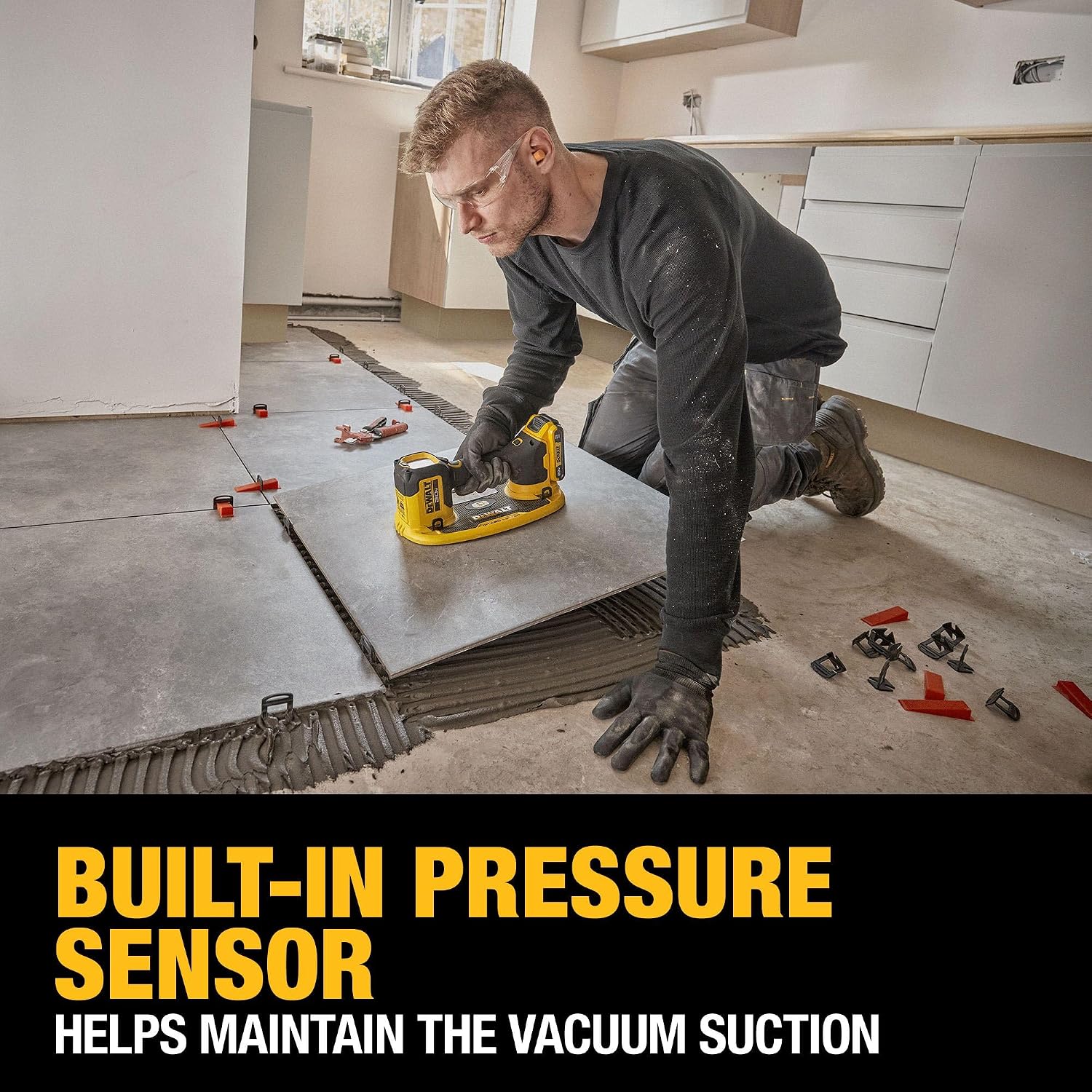 DEWALT 20V MAX Cordless GRABO Suction Lifter Kit with Battery and Charger Included, Lift-load Capacity of Up to 265 lbs. (DCE592D1)