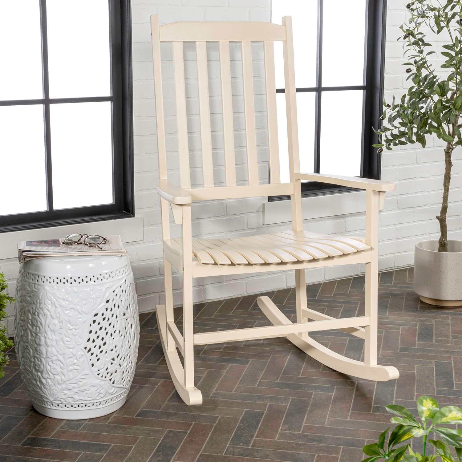 JONATHAN Y RCK300D Seagrove Farmhouse Classic Slat-Back 350-LBS Support Acacia Wood Outdoor Rocking Chair Traditional, Coastal, Cottage, Vintage, Shabby Chic, Almond