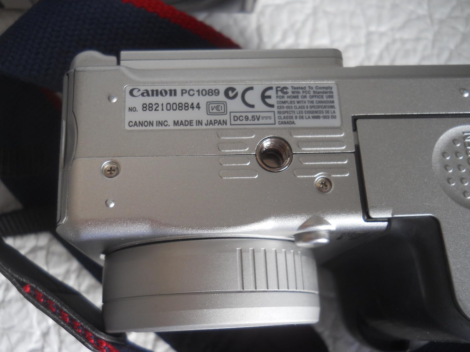Canon PowerShot G6 7.1MP Digital Camera with 4x Optical Zoom