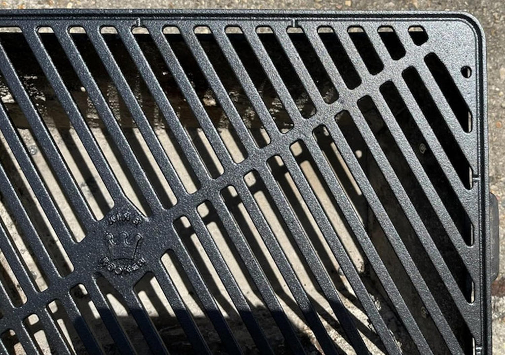 King Kooker Cast Iron Charcoal Grill 18' x 12' Cooking Area, 8.5' Grill Height