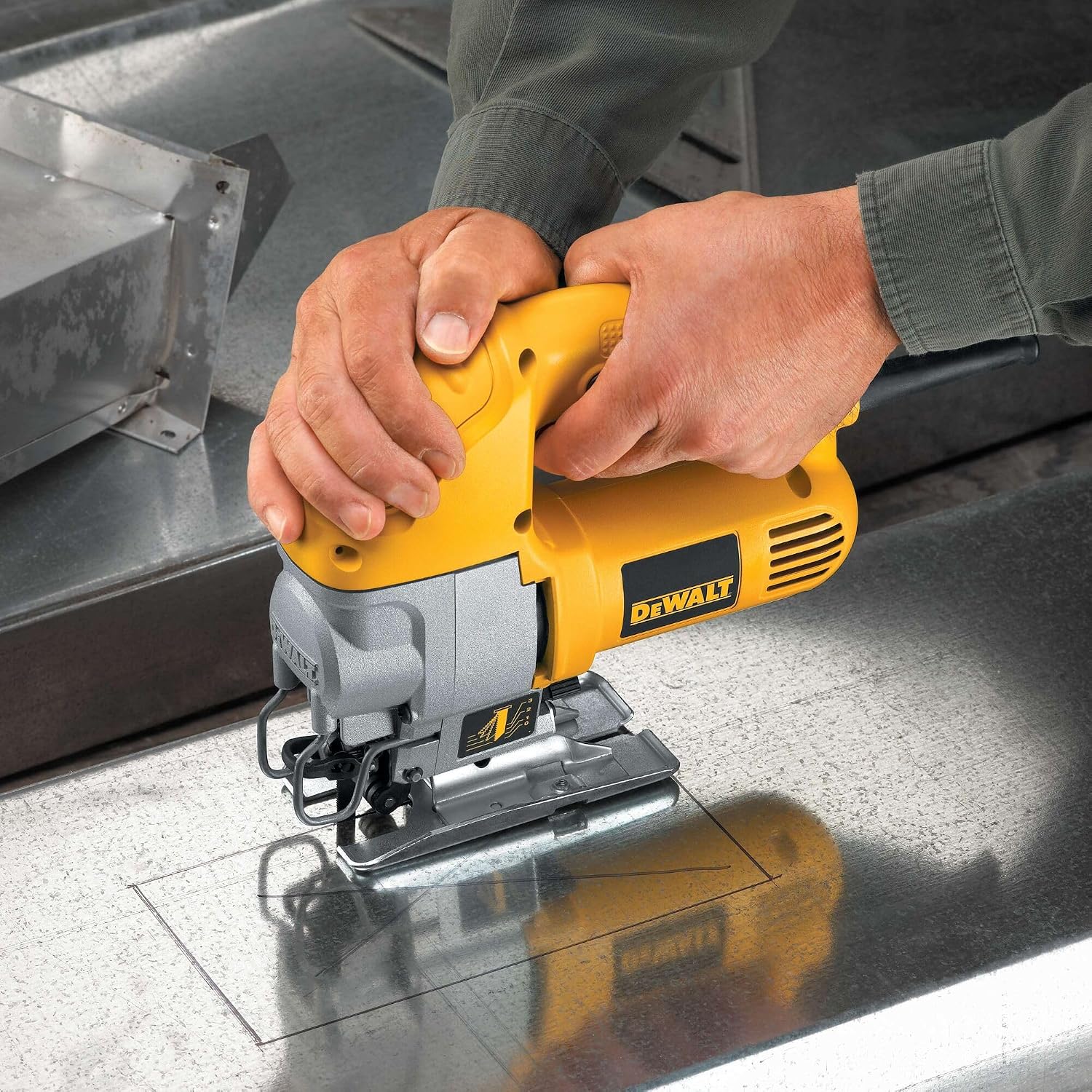 DeWalt DW317 Vs Orbital Jigsaw