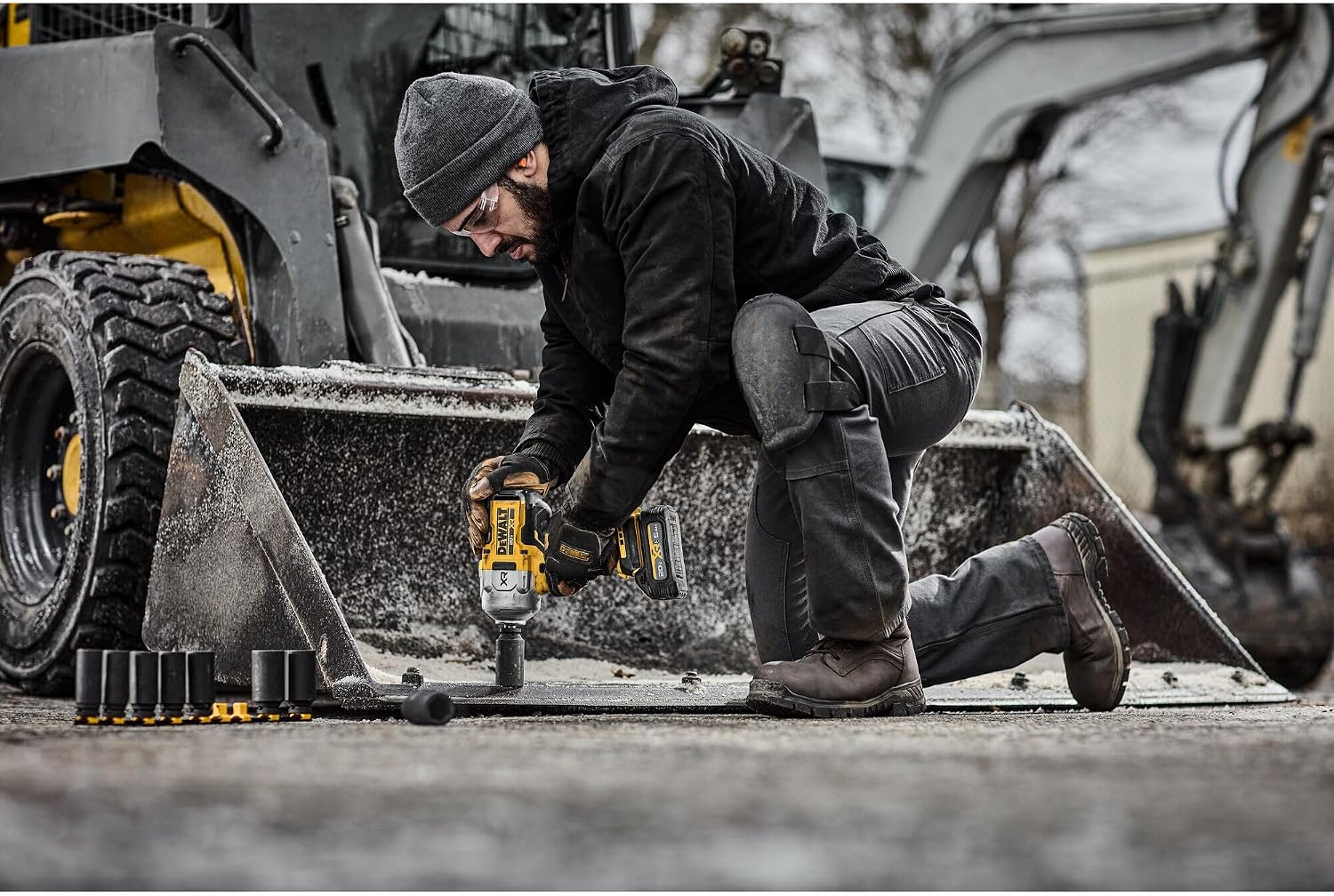 DEWALT 20V MAX XR 3/4 Inch Cordless Impact Wrench Brushless Impact Gun with Hog Ring Anvil, High Torque, Tool Only (DCF964B)