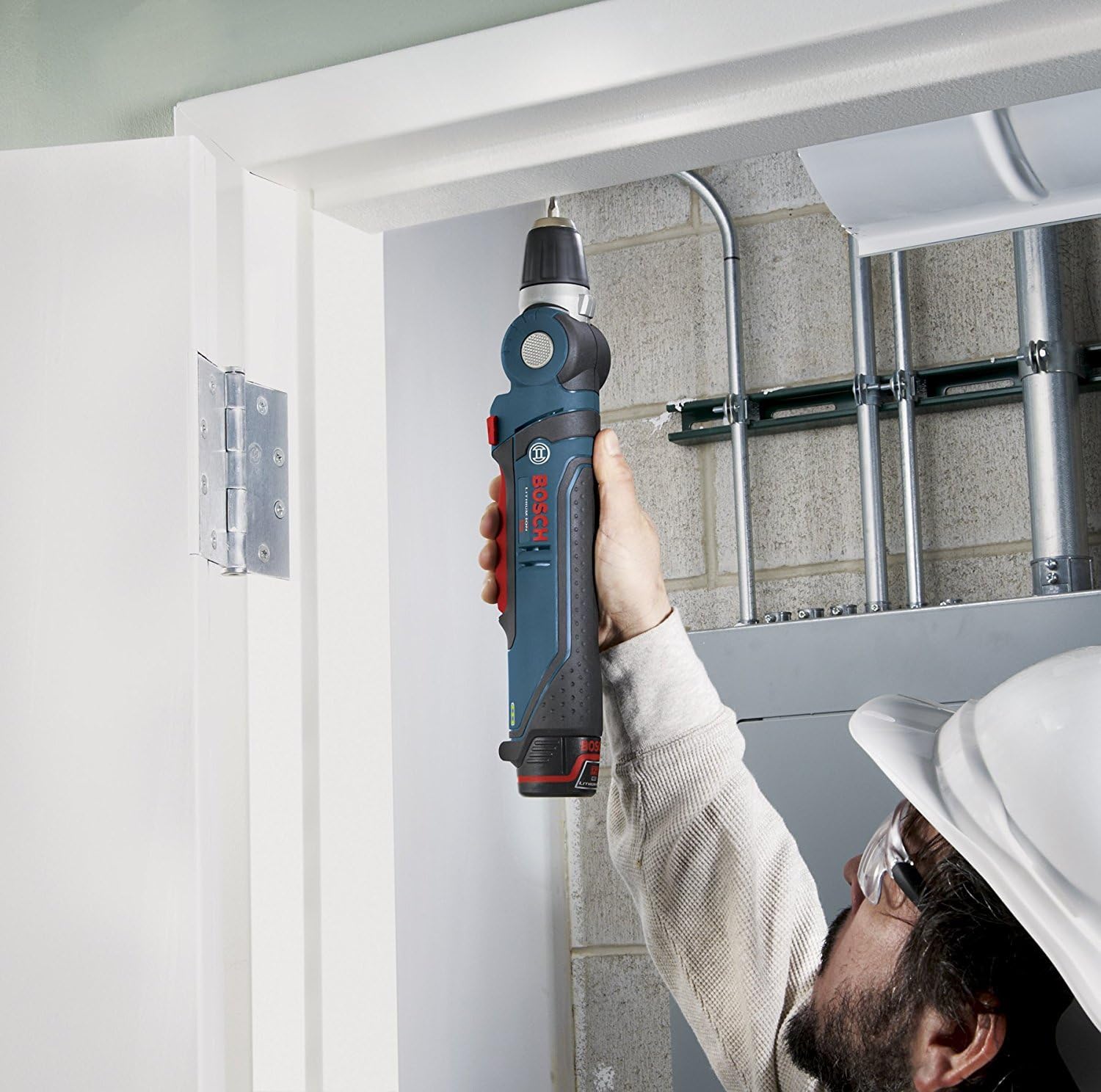BOSCH PS11-102 12V Max 3/8 In. Right Angle Drill/Driver Kit with 2.0Ah Lithium Ion Battery