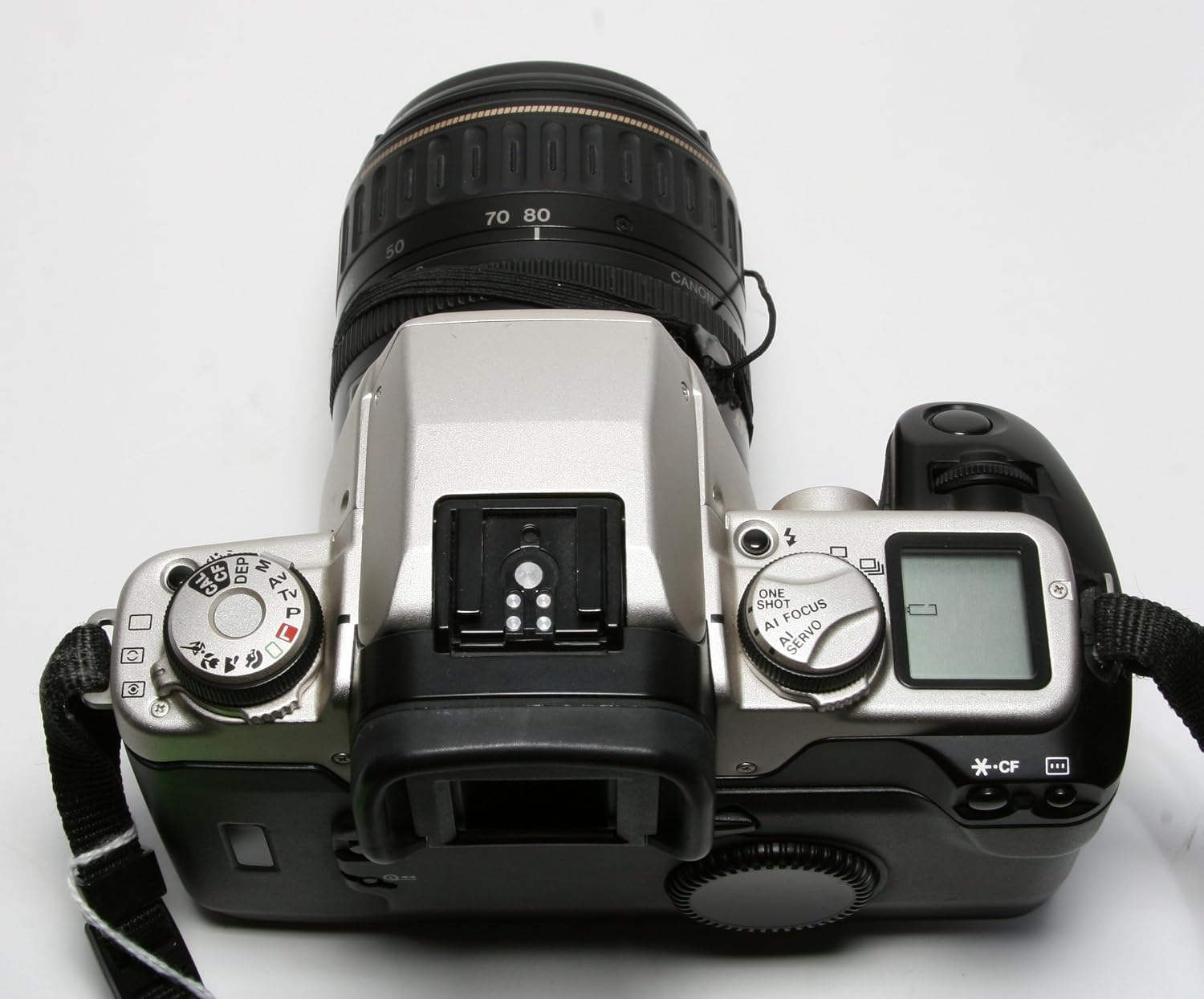 Canon EOS Elan IIE 35mm SLR Film Camera Kit w/ AF Zoom Lens, Built-in flash and Automatic Flim loader, Custom Shooting Modes. (Renewed)
