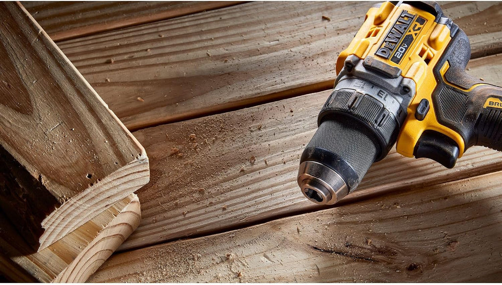 DEWALT 20V MAX XR Cordless Drill/Driver Kit, Brushless, Compact, with 2 Batteries and Charger (DCD800D2)