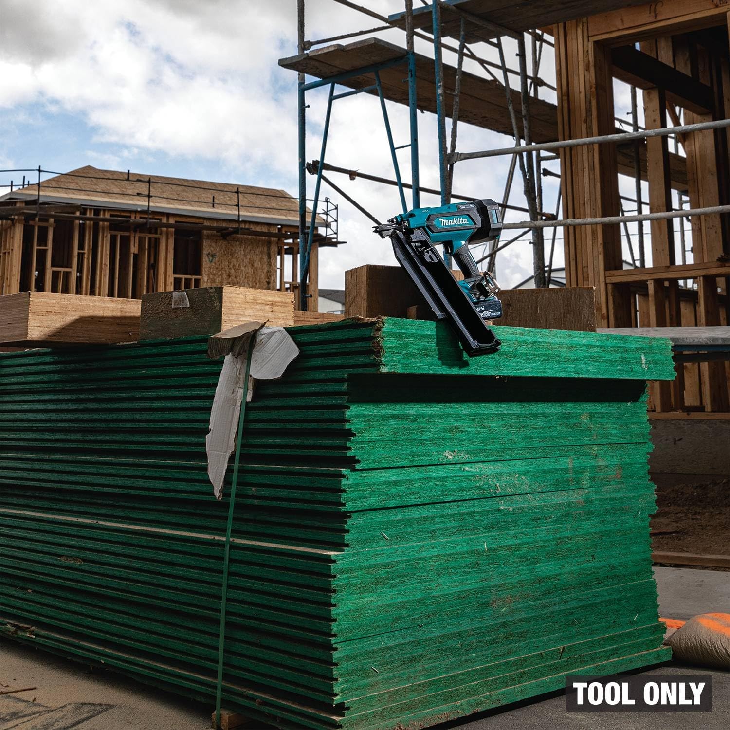 Makita XNB03Z 18V LXT® Lithium-Ion Cordless 21º Full Round Head 3-1/2' Framing Nailer, Tool Only