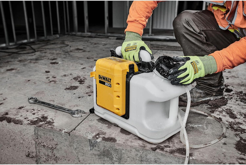DEWALT 20V MAX Powered Portable Water Tank for Job Sites, Water Based Dust Suppression, 4 Gallons (15L), Battery Not Included (DCE6820B)