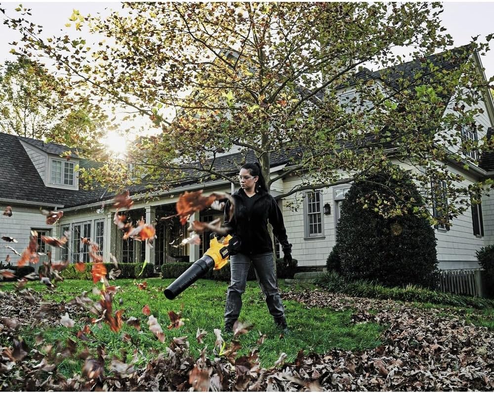 DEWALT 60V MAX* FLEXVOLT Leaf Blower, Cordless, Handheld, 125-MPH, 600-CFM, Tool Only (DCBL772B)