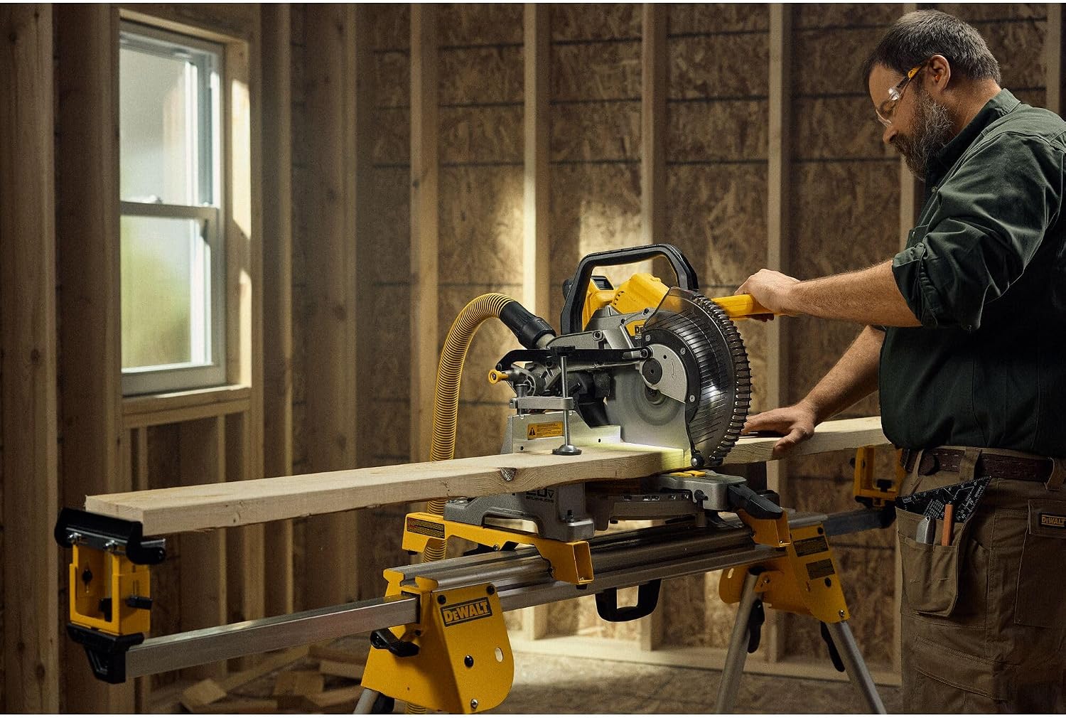DEWALT 20V MAX XR 10 in. Double Bevel Fixed Miter Saw Kit (DCS714WW1)