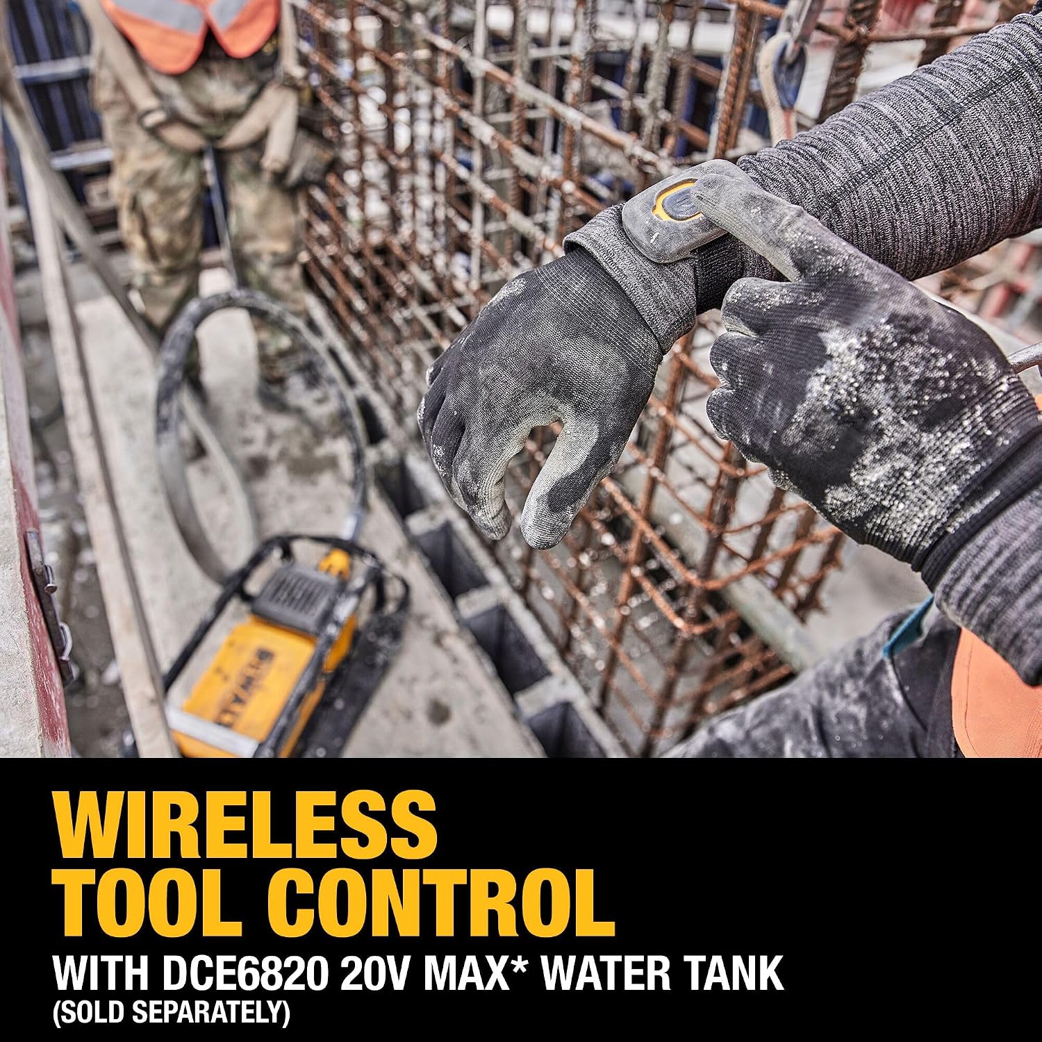 DEWALT 20V MAX Powered Portable Water Tank for Job Sites, Water Based Dust Suppression, 4 Gallons (15L), Battery Not Included (DCE6820B)