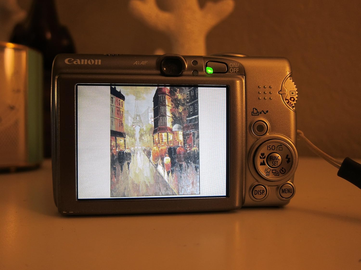 Canon PowerShot SD850 IS 8.0 MP Digital Elph Camera with 4x Optical Image Stabilized Zoom (OLD MODEL)