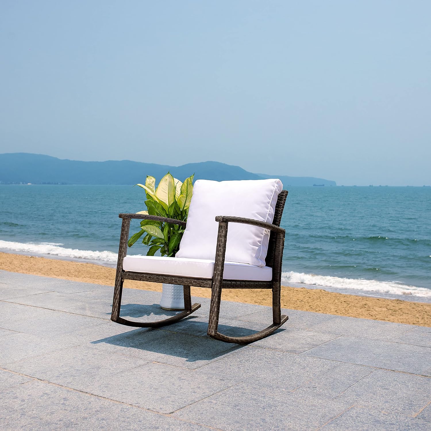 SAFAVIEH Outdoor - Daire Rocking Chair - Grey Brown & White - Steel Frame & Faux Rattan with Cushion - Open-Frame Design - Ideal for Patio, Deck, Porch, Backyard, 14.4' Seat Height (PAT7721C)