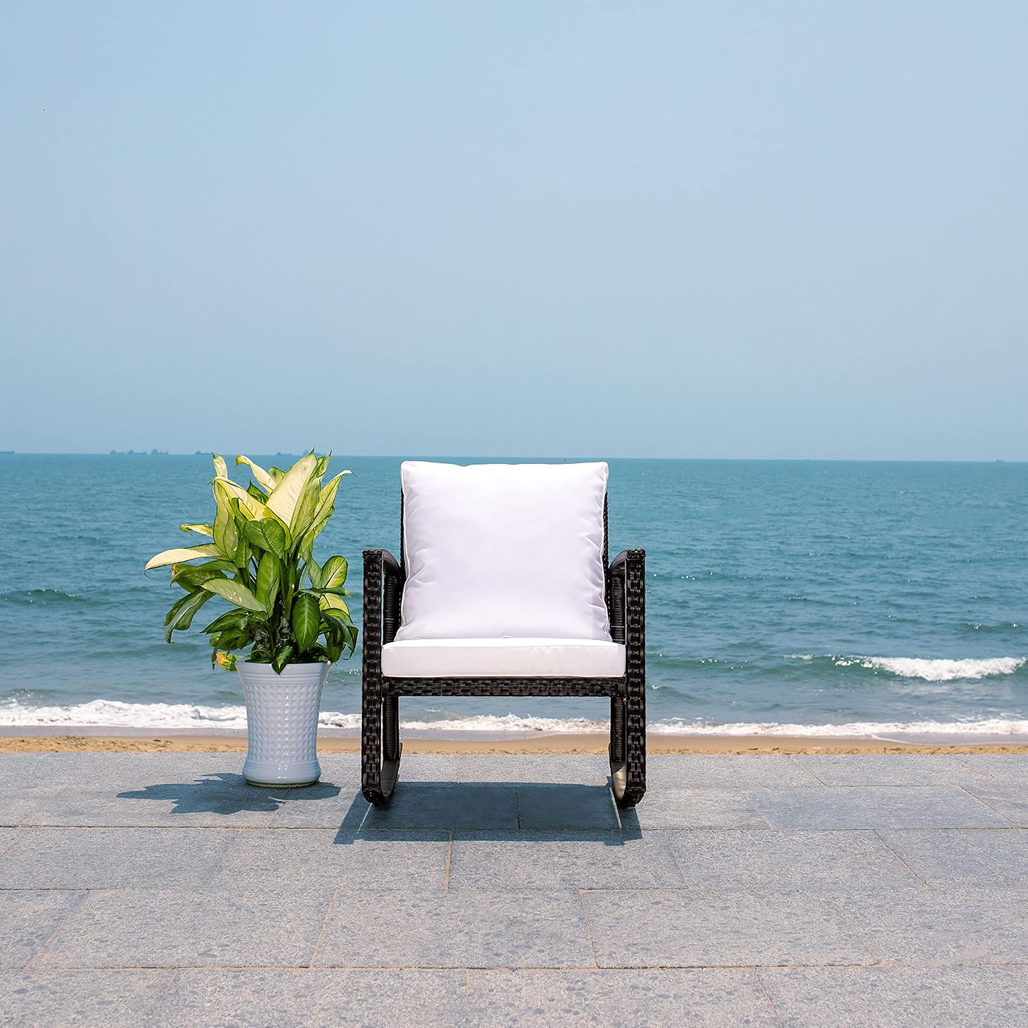 SAFAVIEH Outdoor - Daire Rocking Chair - Black & White - Steel Frame & Faux Rattan with Cushion - Open-Frame Design - Ideal for Patio, Deck, Porch, Backyard, 14.4' Seat Height (PAT7721A)