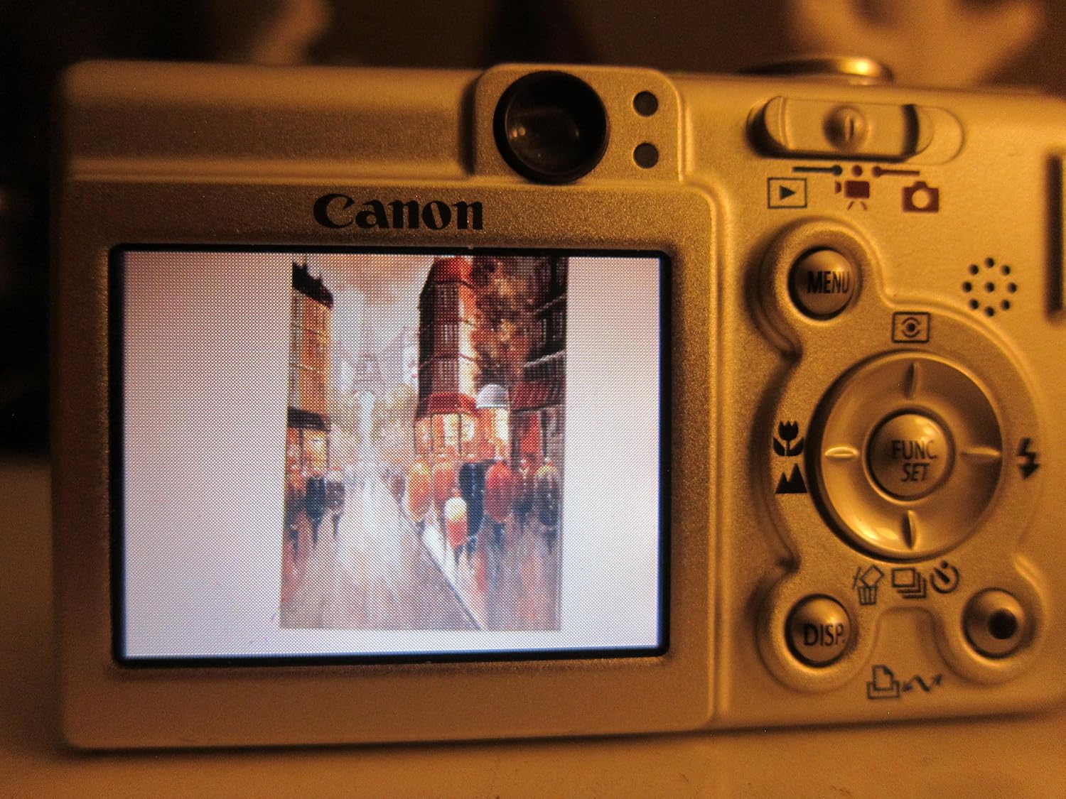 Canon Powershot SD200 3.2MP Digital Elph Camera with 3x Optical Zoom (OLD MODEL)