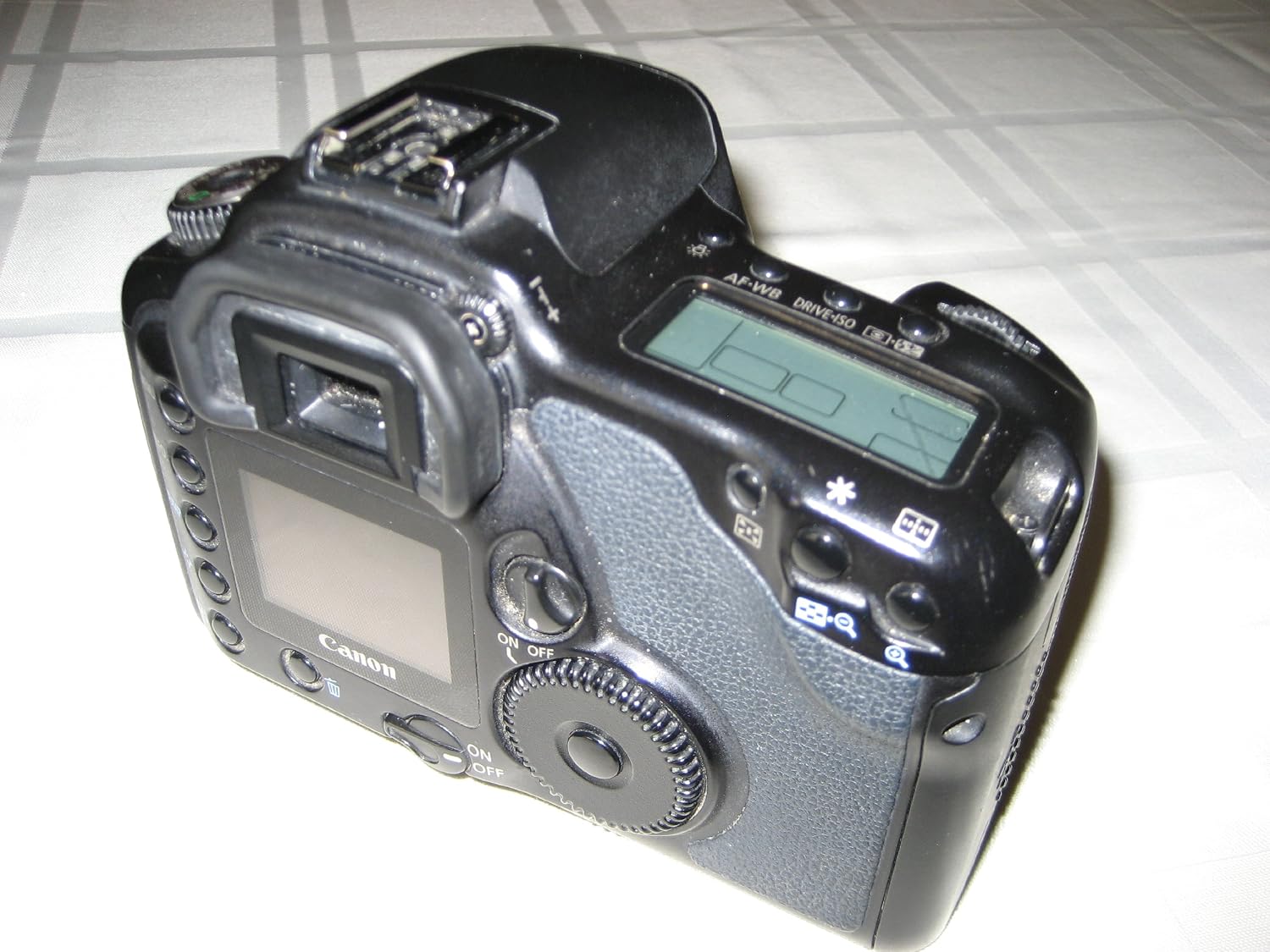 Canon EOS-10D 6.3MP Digital DSLR Camera With EF Lens Mount (Body Only) (Renewed), Black