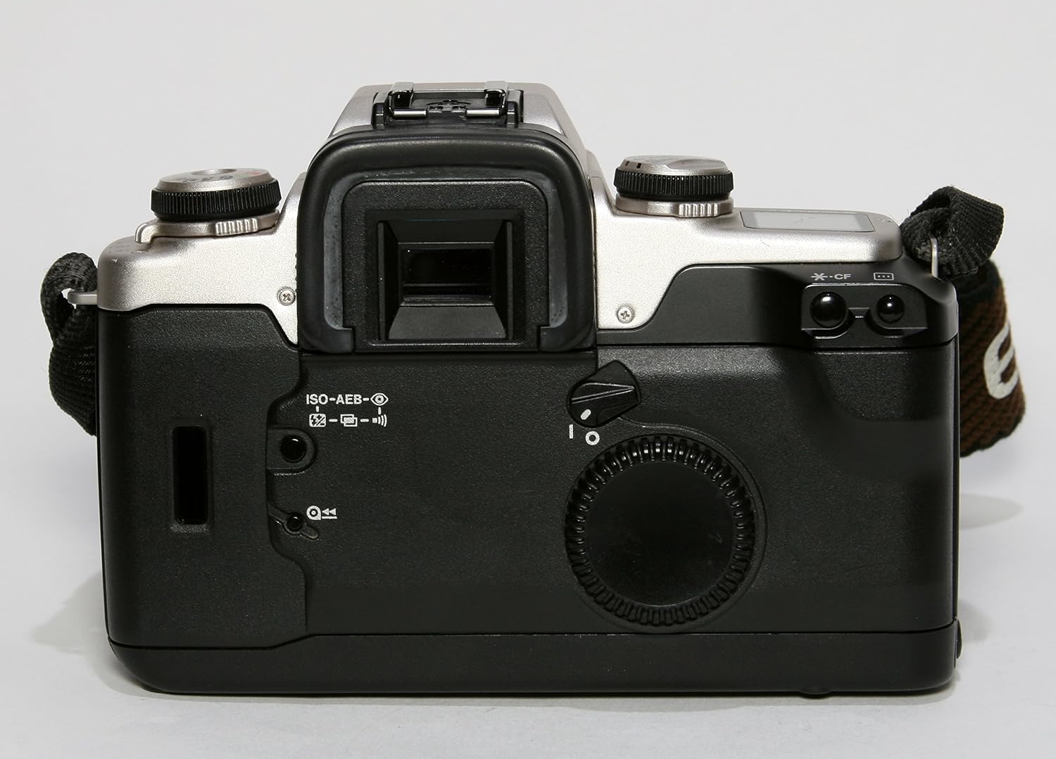 Canon EOS Elan IIE 35mm SLR Film Camera Kit w/ AF Zoom Lens, Built-in flash and Automatic Flim loader, Custom Shooting Modes. (Renewed)