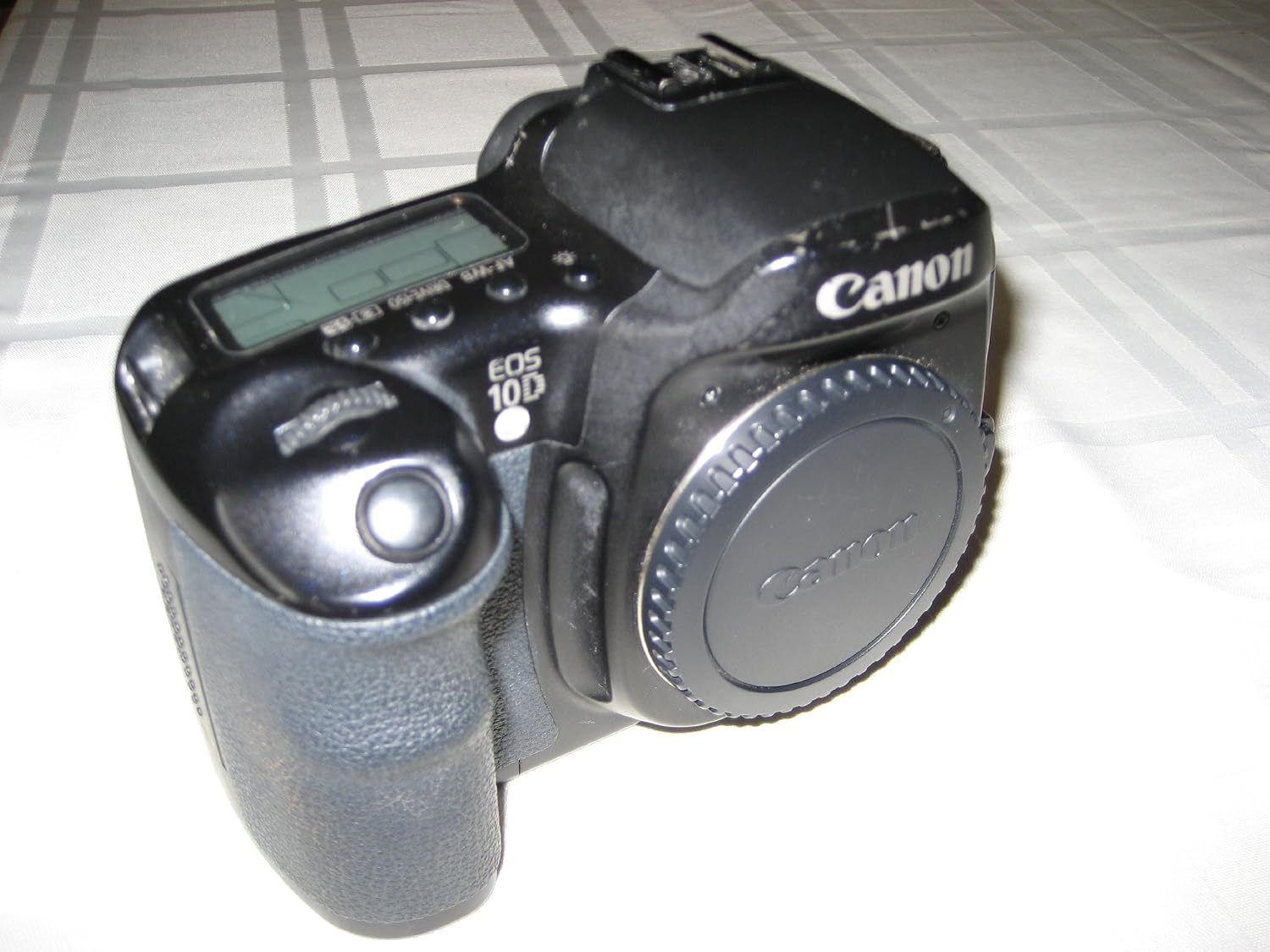 Canon EOS-10D 6.3MP Digital DSLR Camera With EF Lens Mount (Body Only) (Renewed), Black