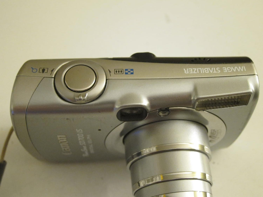 Canon PowerShot SD700 IS 6MP Digital Elph Camera with 4x Image Stabilized Zoom
