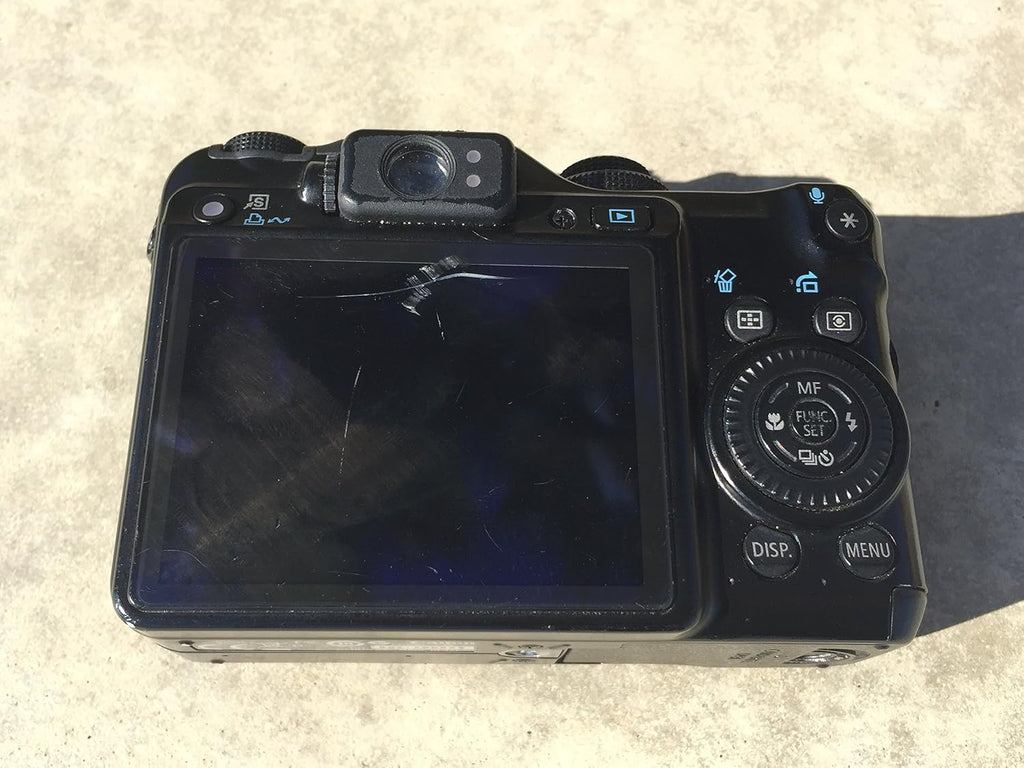 Canon Powershot G10 14.7MP Digital Camera with 5x Wide Angle Optical Image Stabilized Zoom