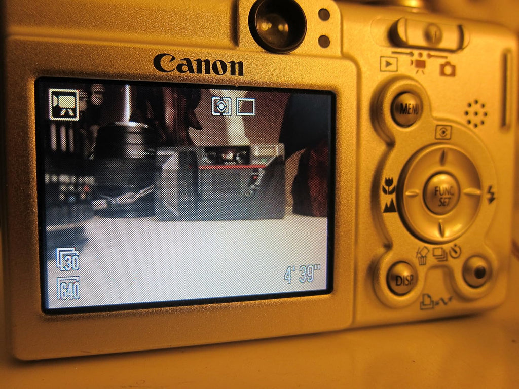 Canon Powershot SD200 3.2MP Digital Elph Camera with 3x Optical Zoom (OLD MODEL)